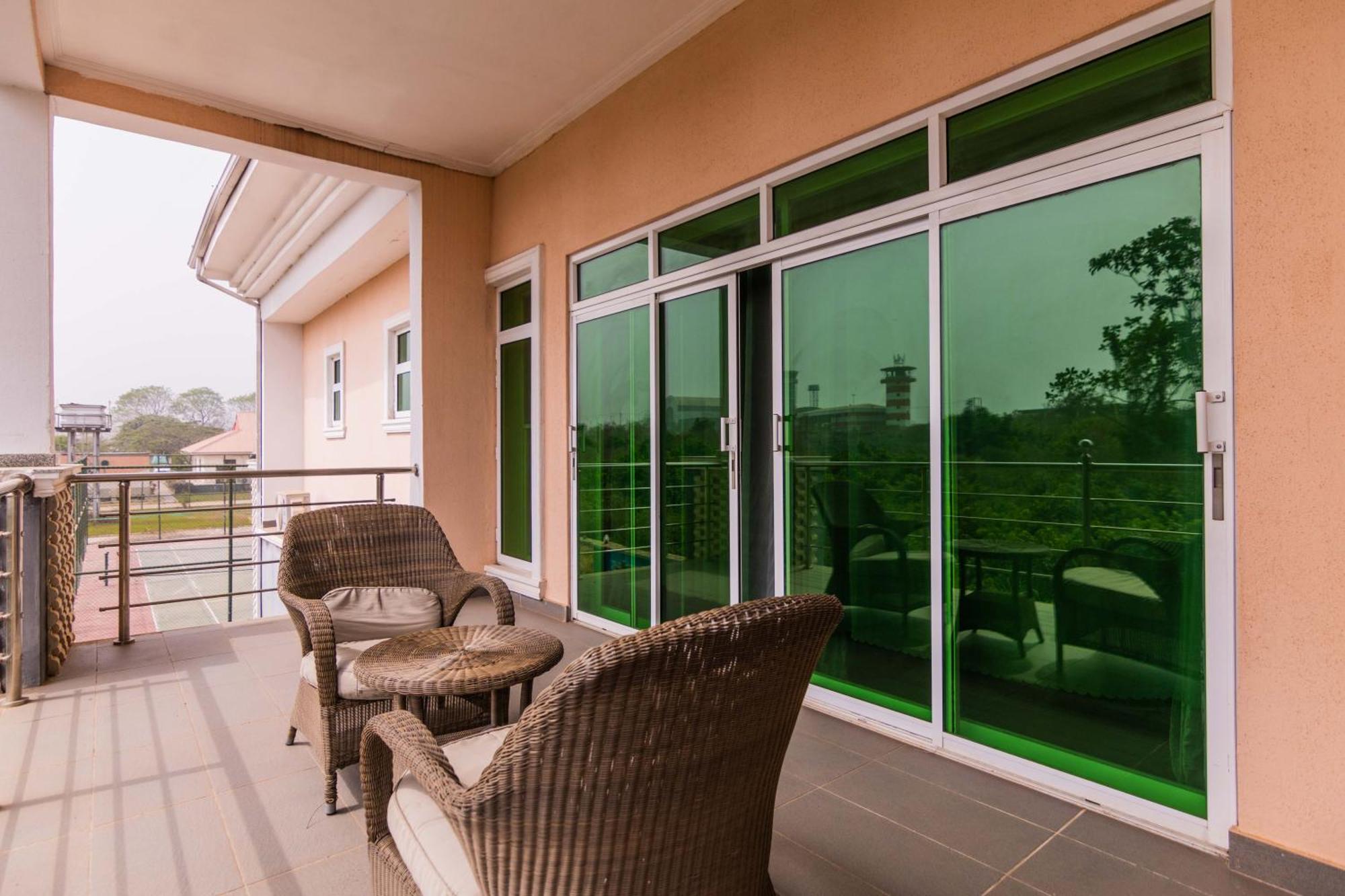 Nelson Mandela Gardens Hotel Okpanam Exterior photo